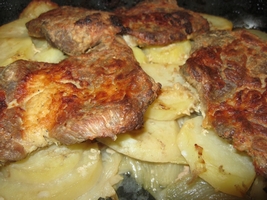 Mustáros tepsis tarja